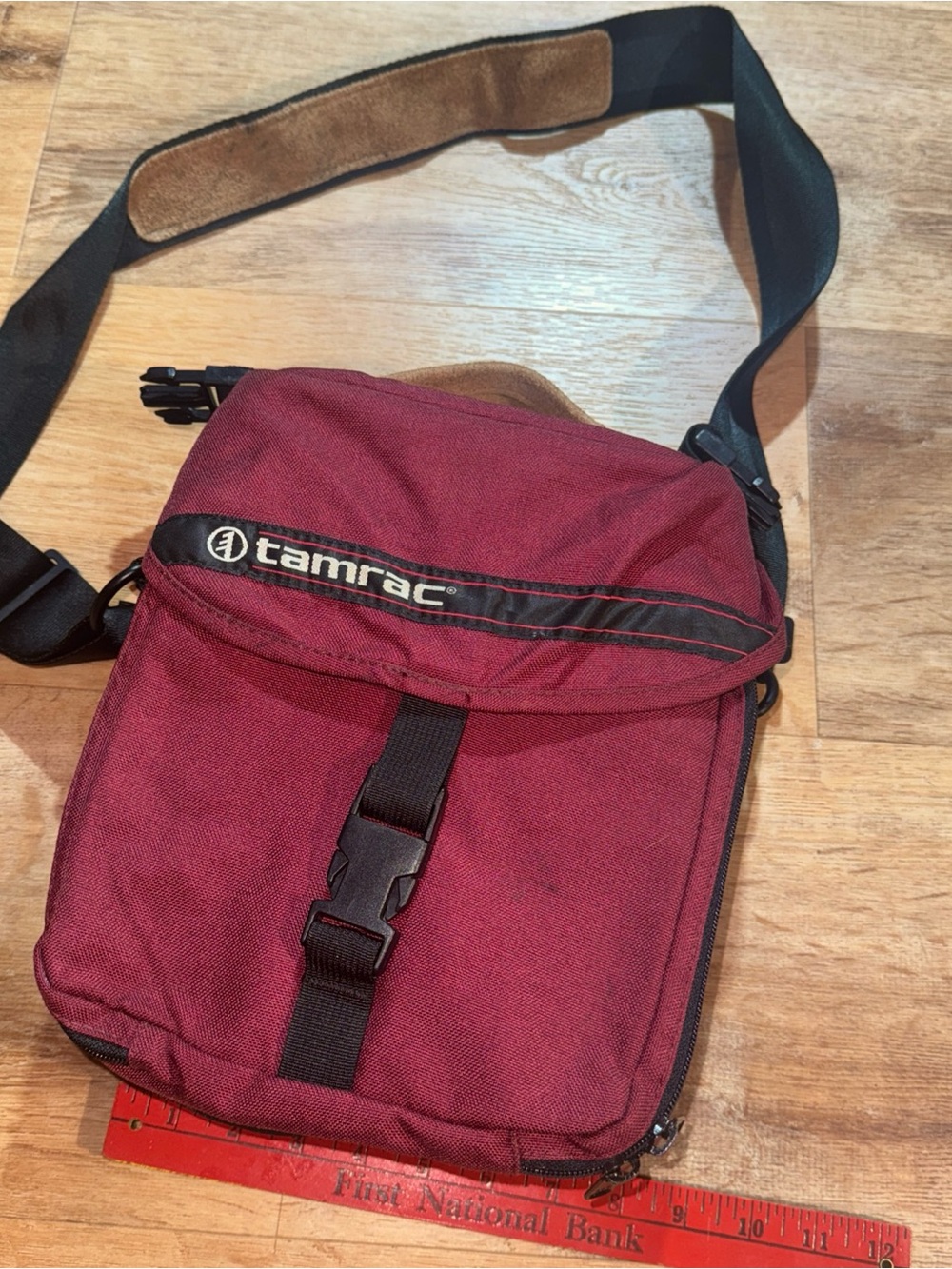 Tamrac 603 Camera Padded Lens & Leather Shoulder Strap Rain Hood Y2K Burgundy